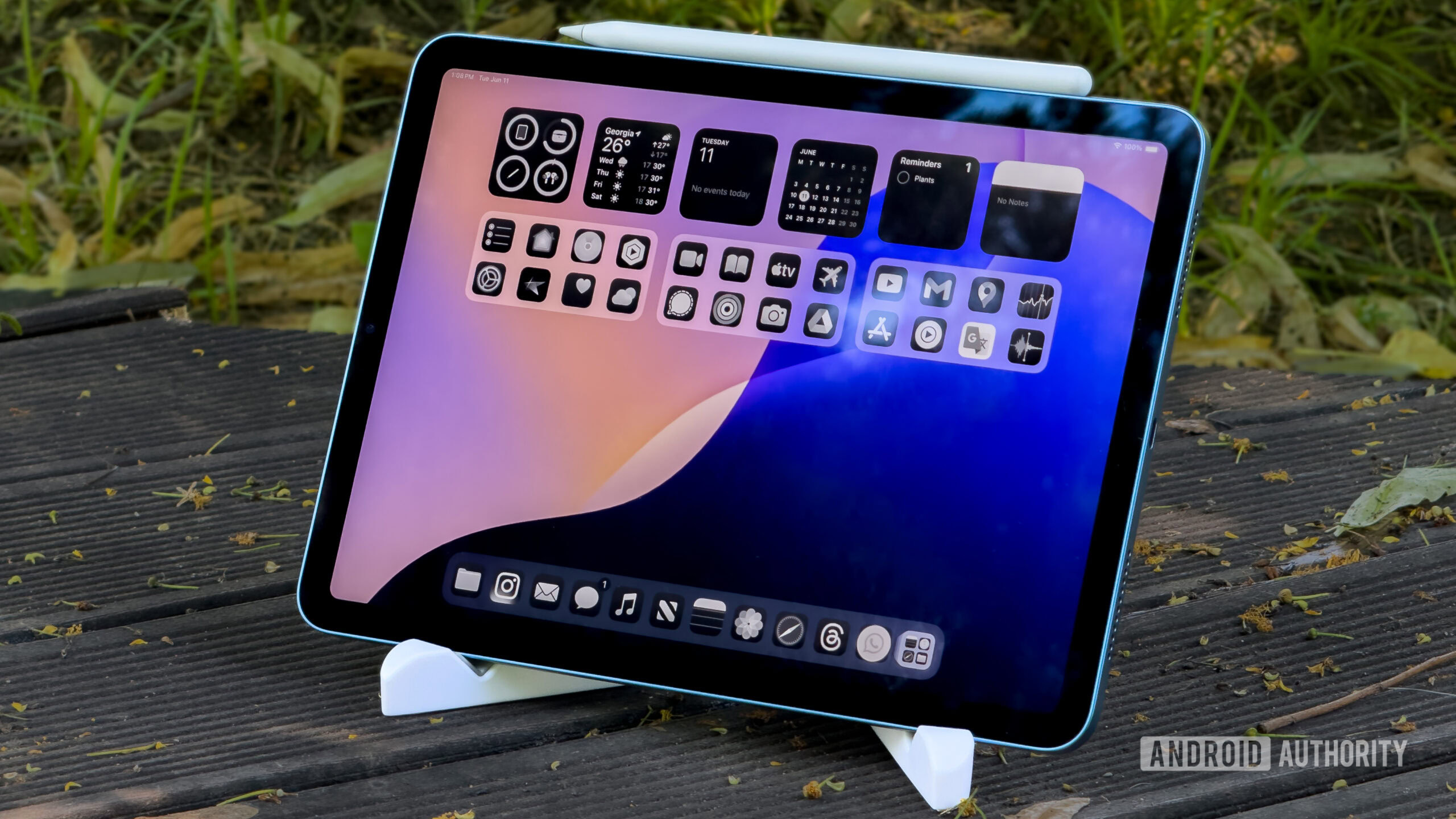 iPadOS 18 Home Screen iPadOS 18 Home Screen on iPad Air 5