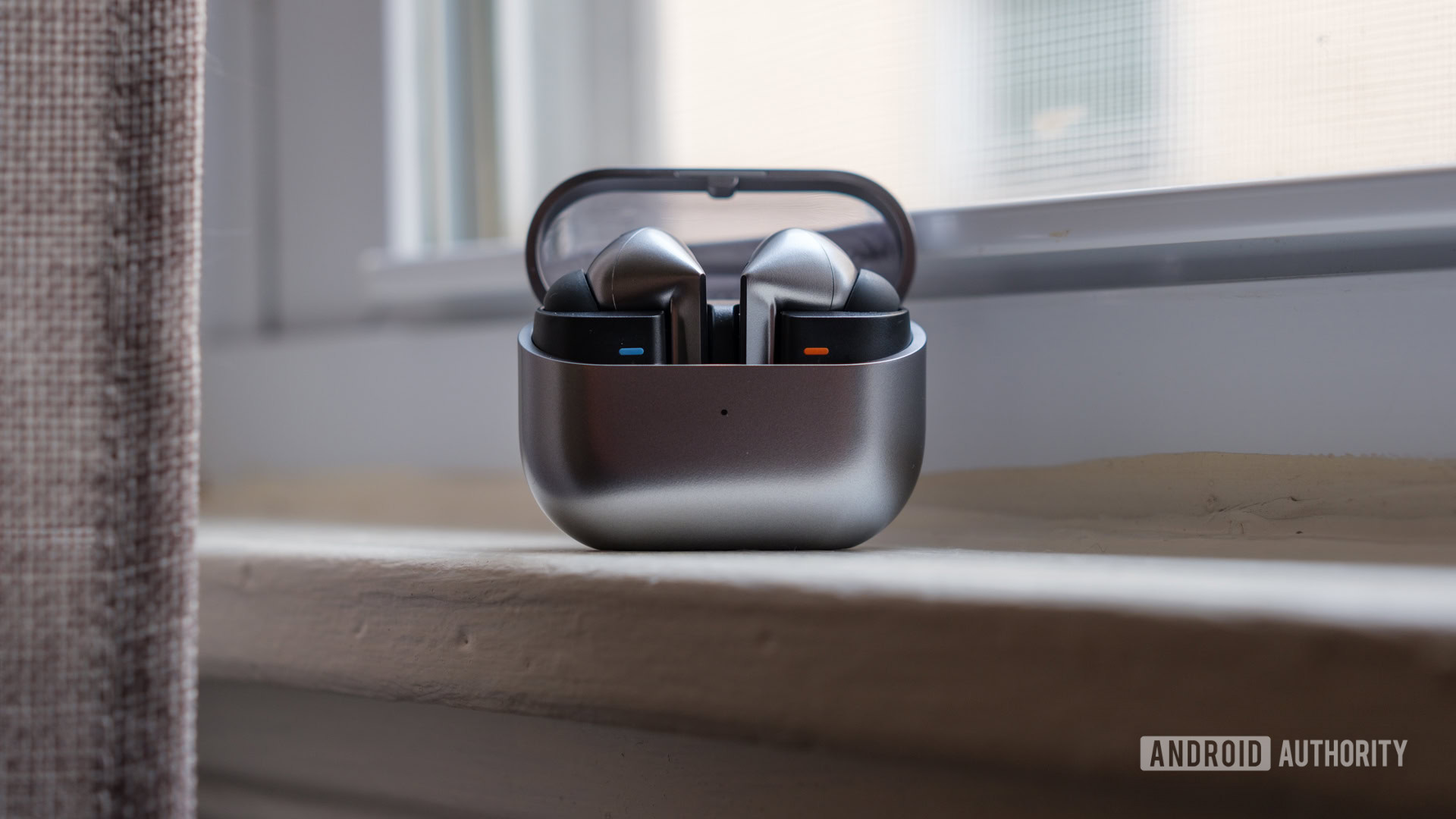 Samsung Galaxy Buds 3 Pro standing up in case Samsung Galaxy Buds 3 Pro standing up in case