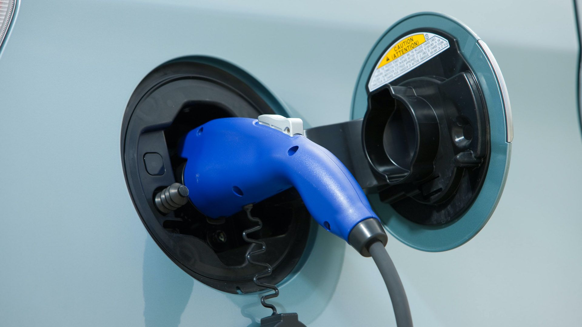 2012 Toyota Prius Charging Port Plugged In