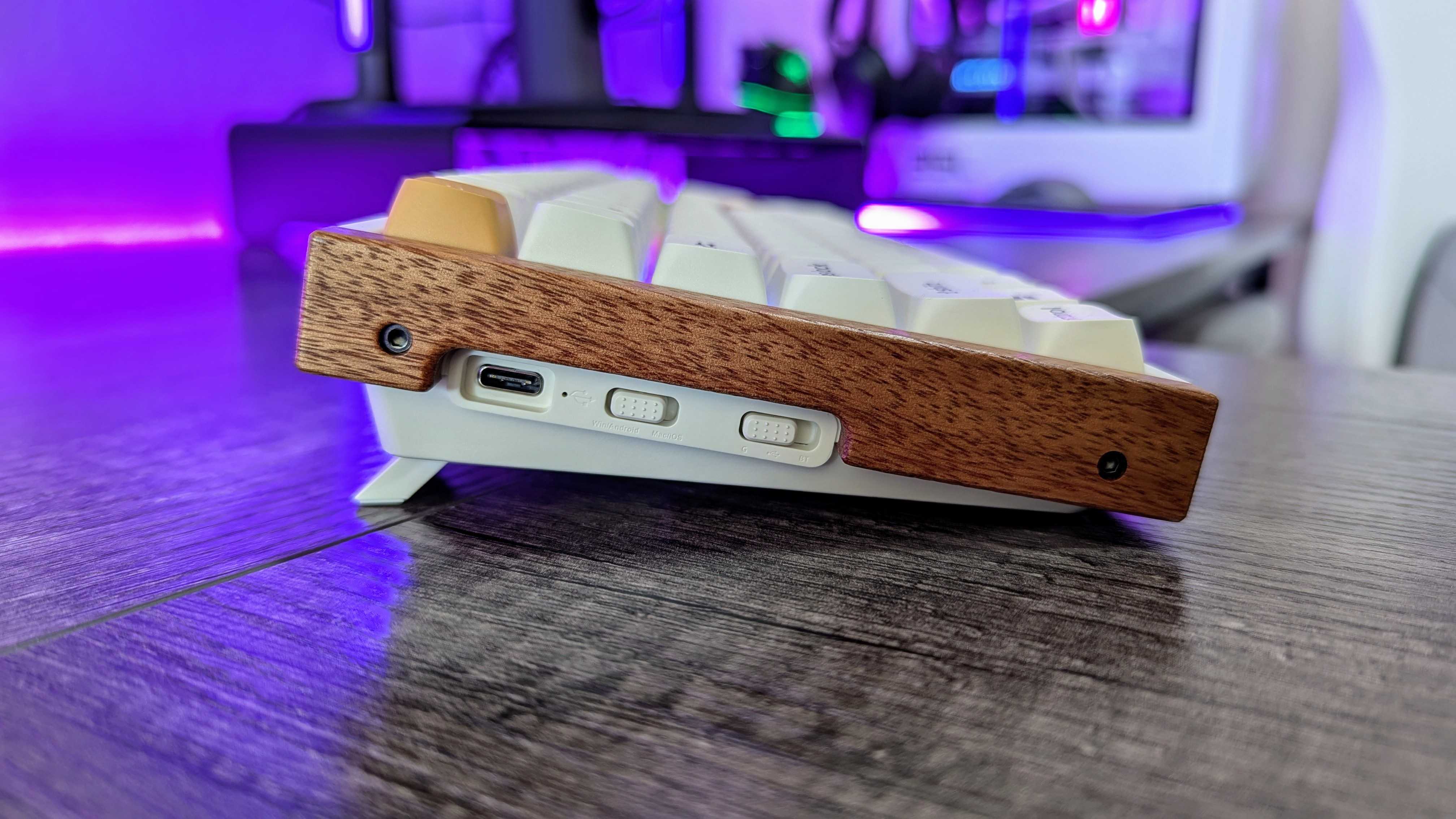 Image of the Keychron K4 HE Special Edition in white.