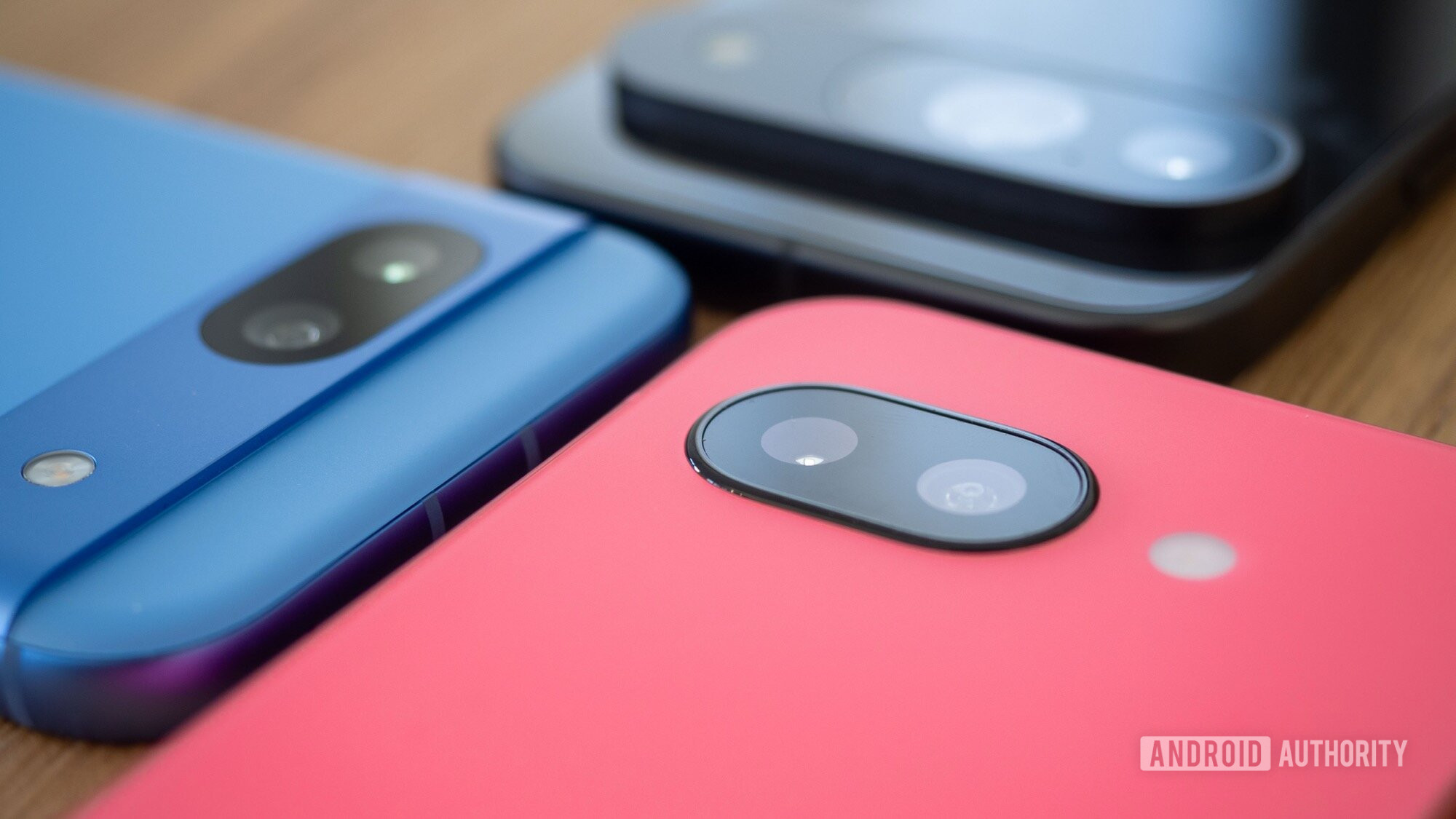 google pixel 9a flat camera module vs pixel 8a pixel 9 bump