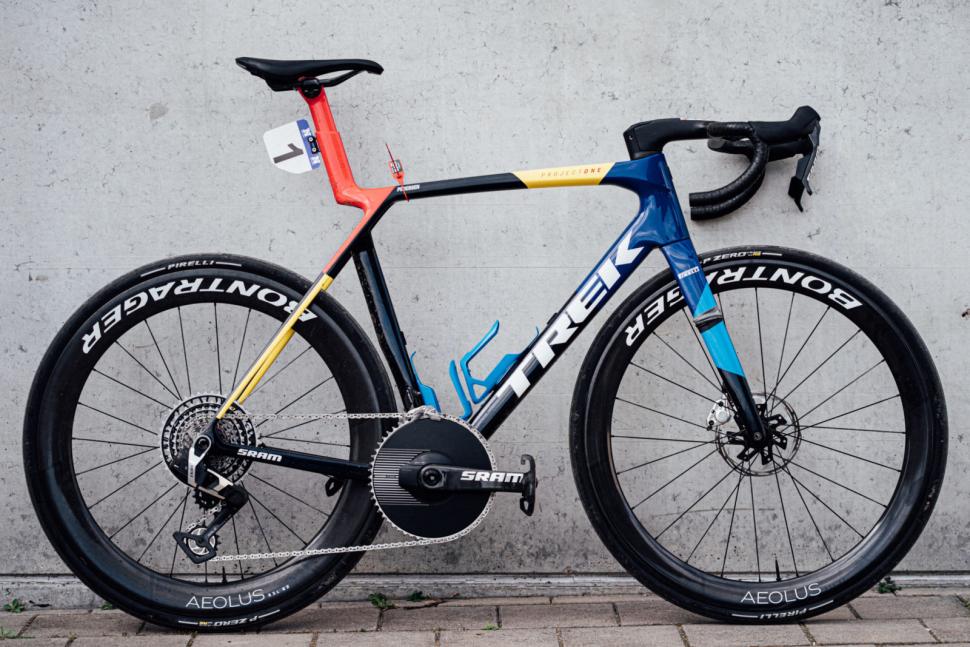 2025 Paris Roubaix Lidl Trek 1x Sram XPLR Trek madone