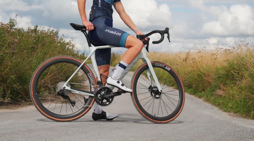 2023 Canyon Endurace CFR jamie road.cc kit