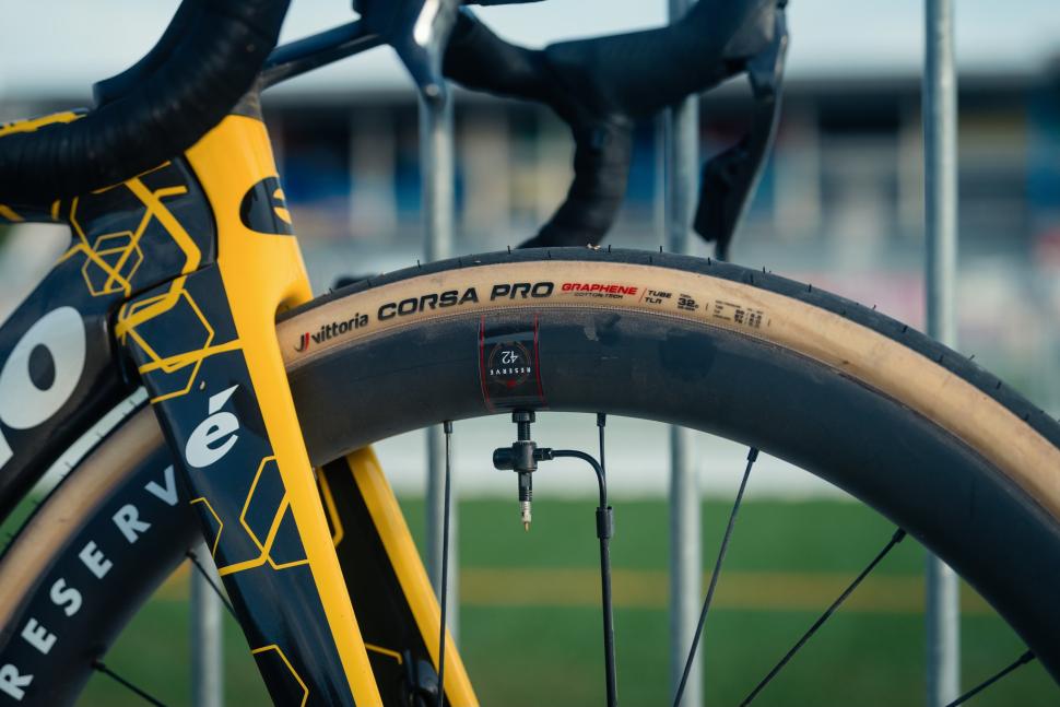 2025 roubaix Pauline Ferrand-Prévot gravaa system