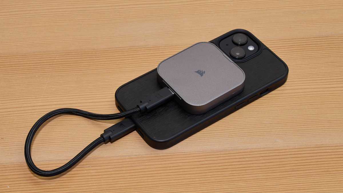 Corsair EX400U 02