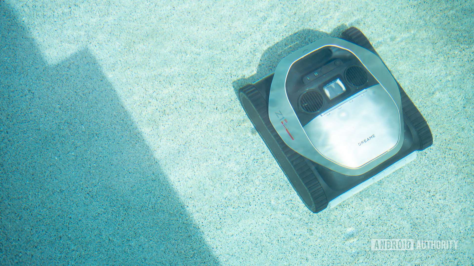 Dreame Z1 Pro cleaning pool 3 Dreame Z1 Pro cleaning pool 3