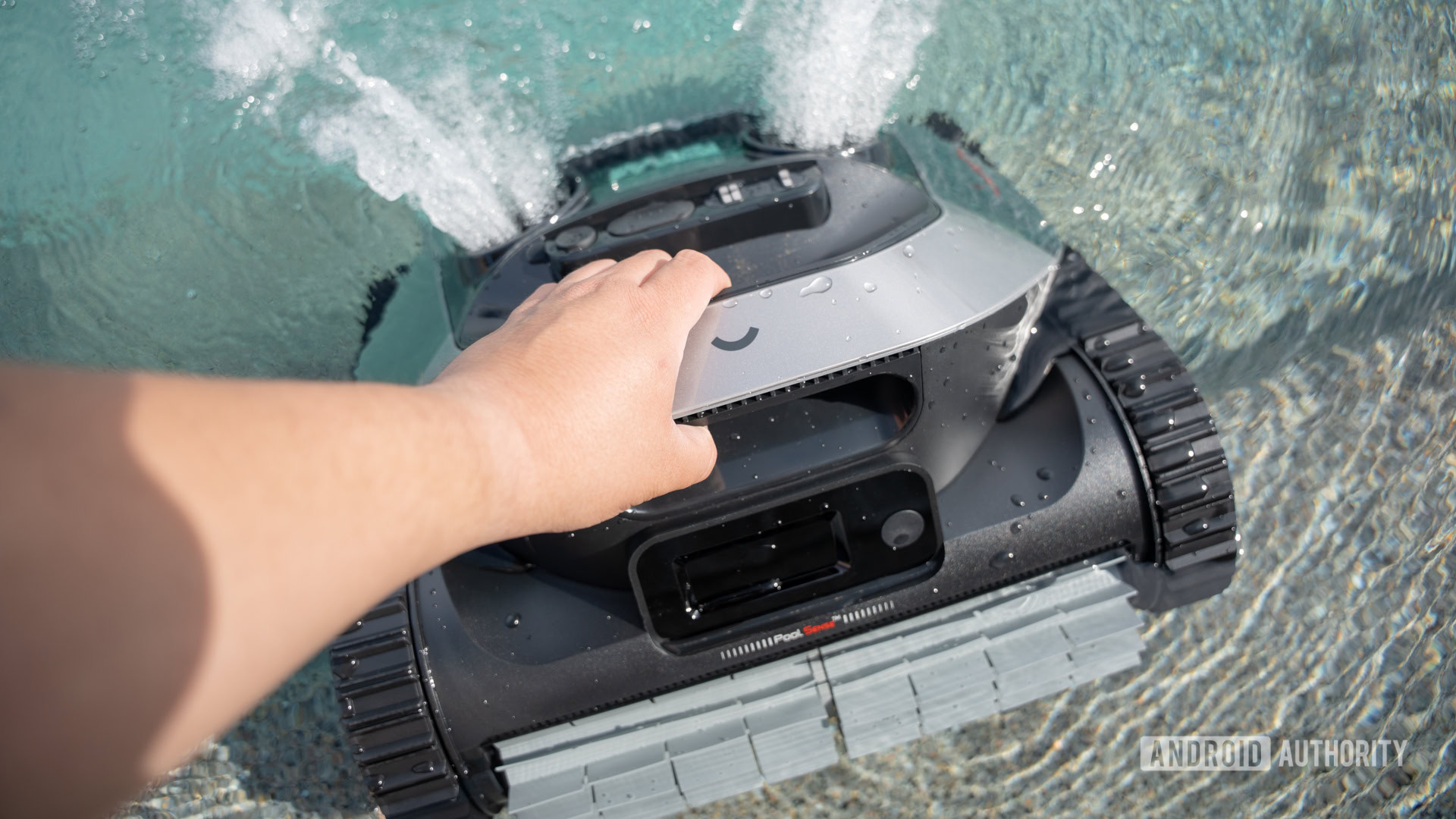 Pulling Dreame Z1 Pro out of pool