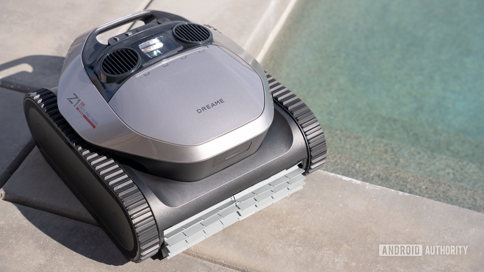 Dreame Z1 Pro robot next to pool 1 Dreame Z1 Pro robot next to pool 1