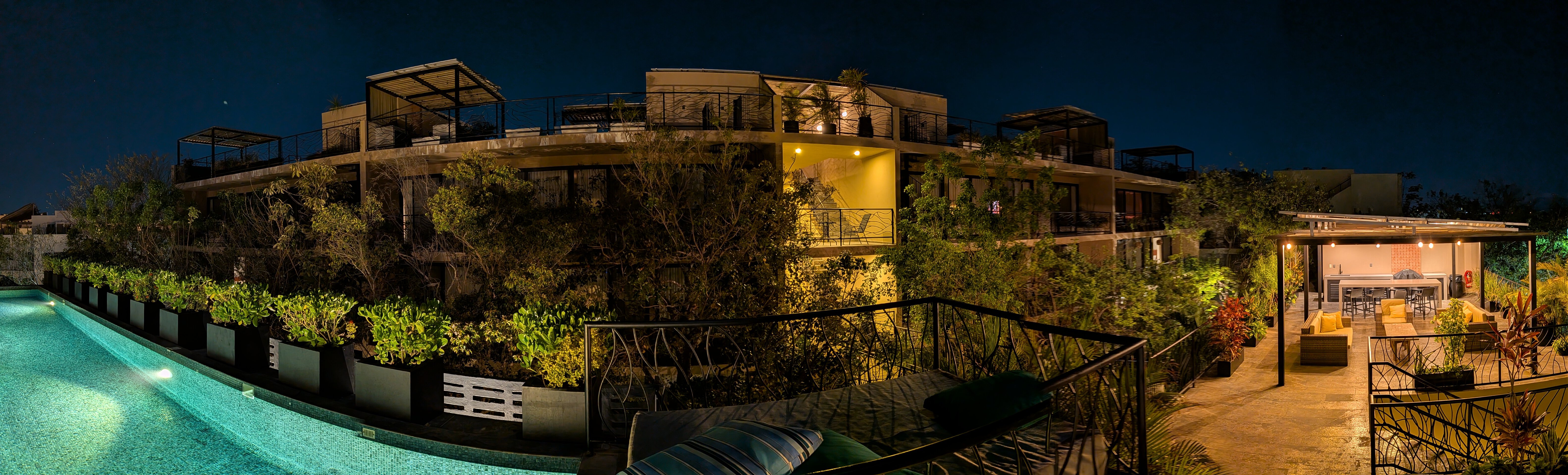 Google Pixel 9a panorama low light