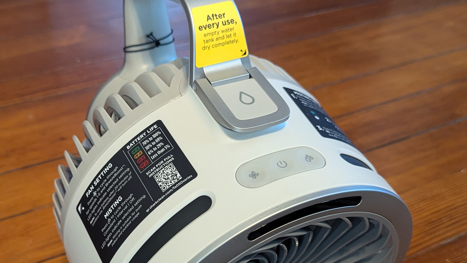 Close up of buttons on top of Shark FlexBreeze HydroGo portable fan