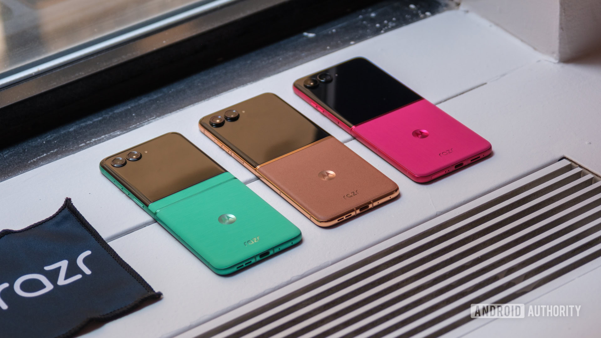 Motorola Razr 2025 series colors lined up Motorola Razr 2025 series colors lined up
