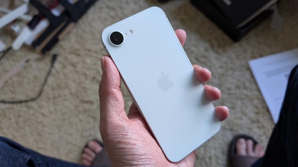 A photo of the back side of the iPhone 16e.