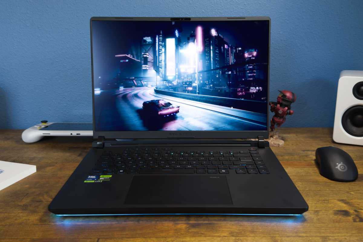 Asus ROG Strix Scar 16 straight on image