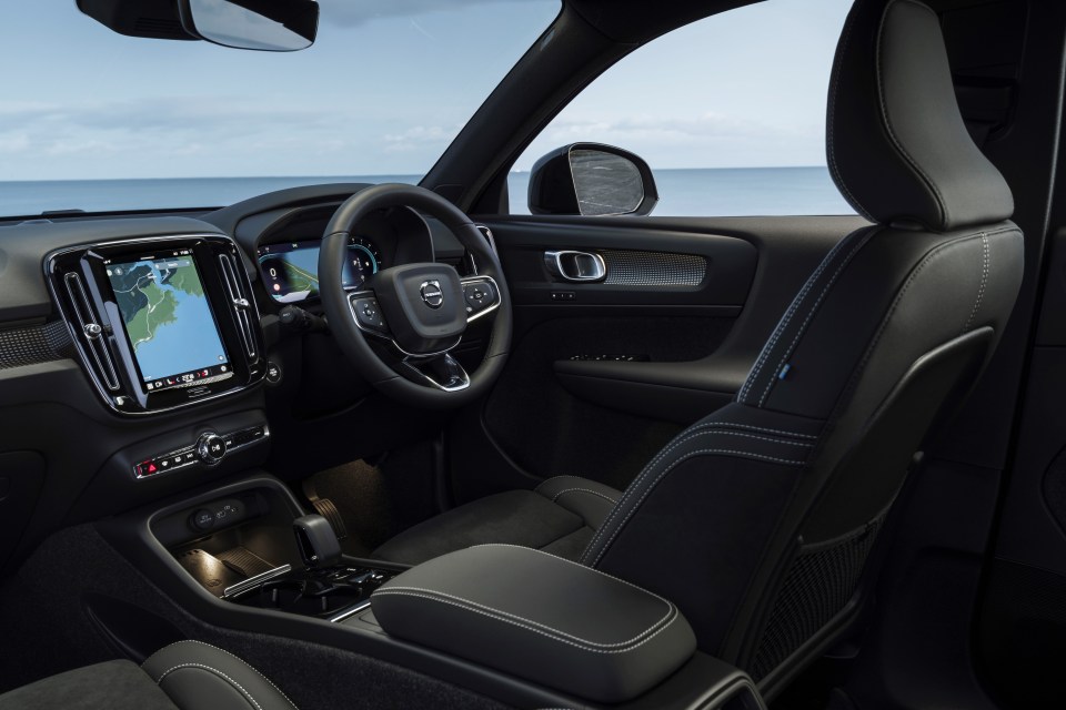 Interior view of a Volvo XC40 B3 Plus.