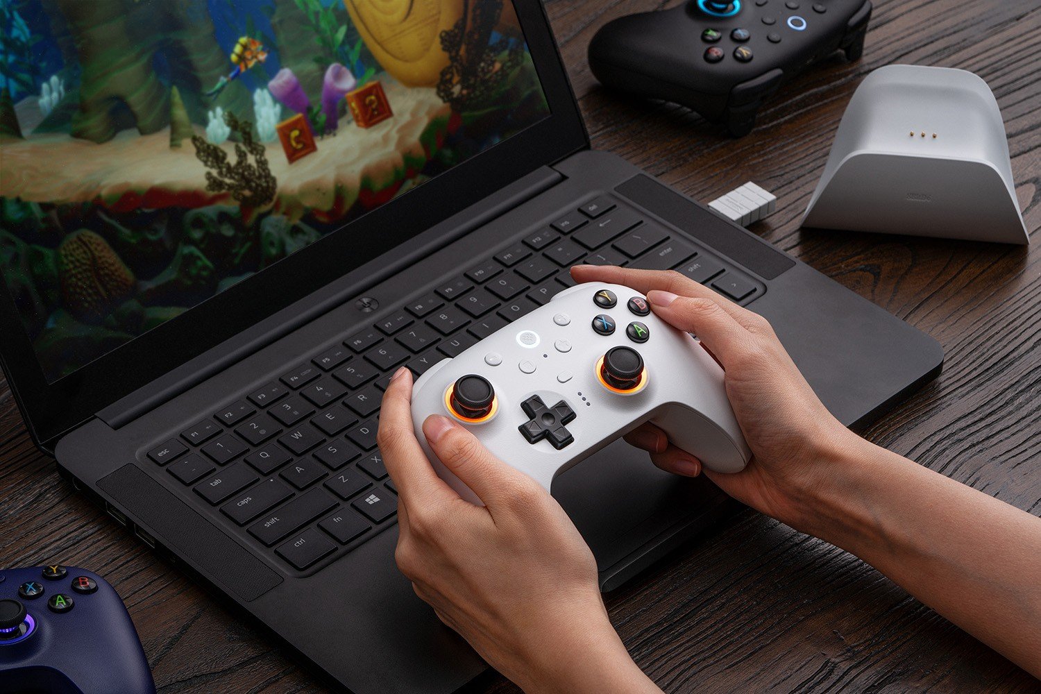 8BitDo Ultimate 2 Is an All-in-One Pick for Mobile and PC Gamers 12