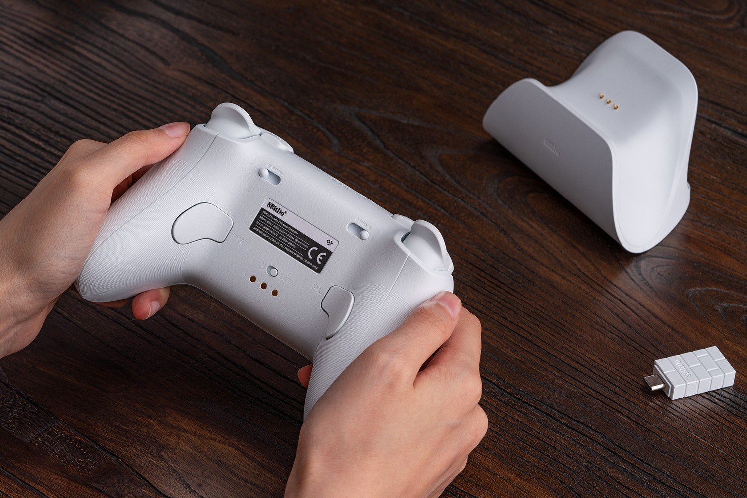 8BitDo Ultimate 2 Is an All-in-One Pick for Mobile and PC Gamers 13