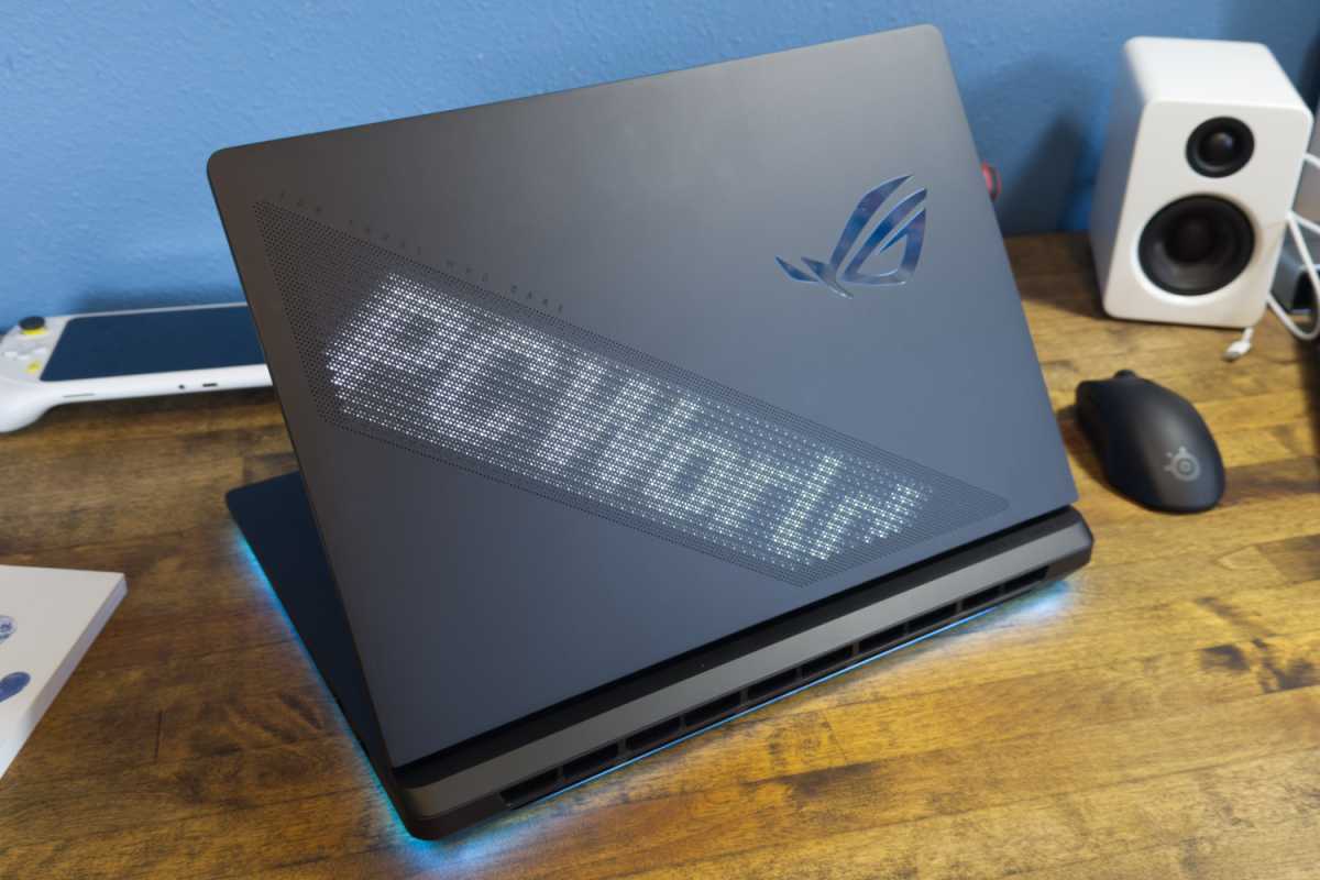 Asus ROG Strix Scar design
