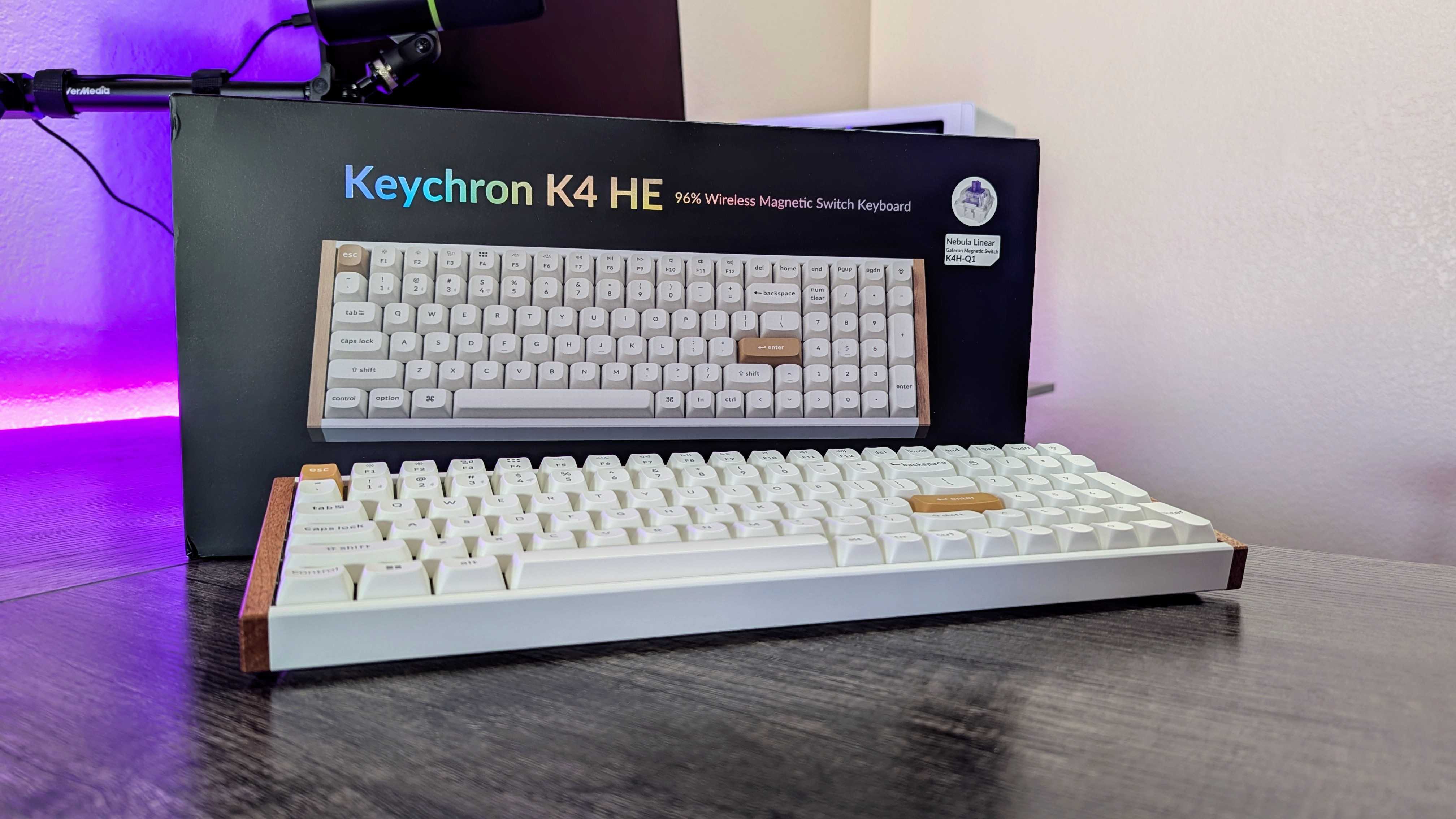 Image of the Keychron K4 HE Special Edition in white.