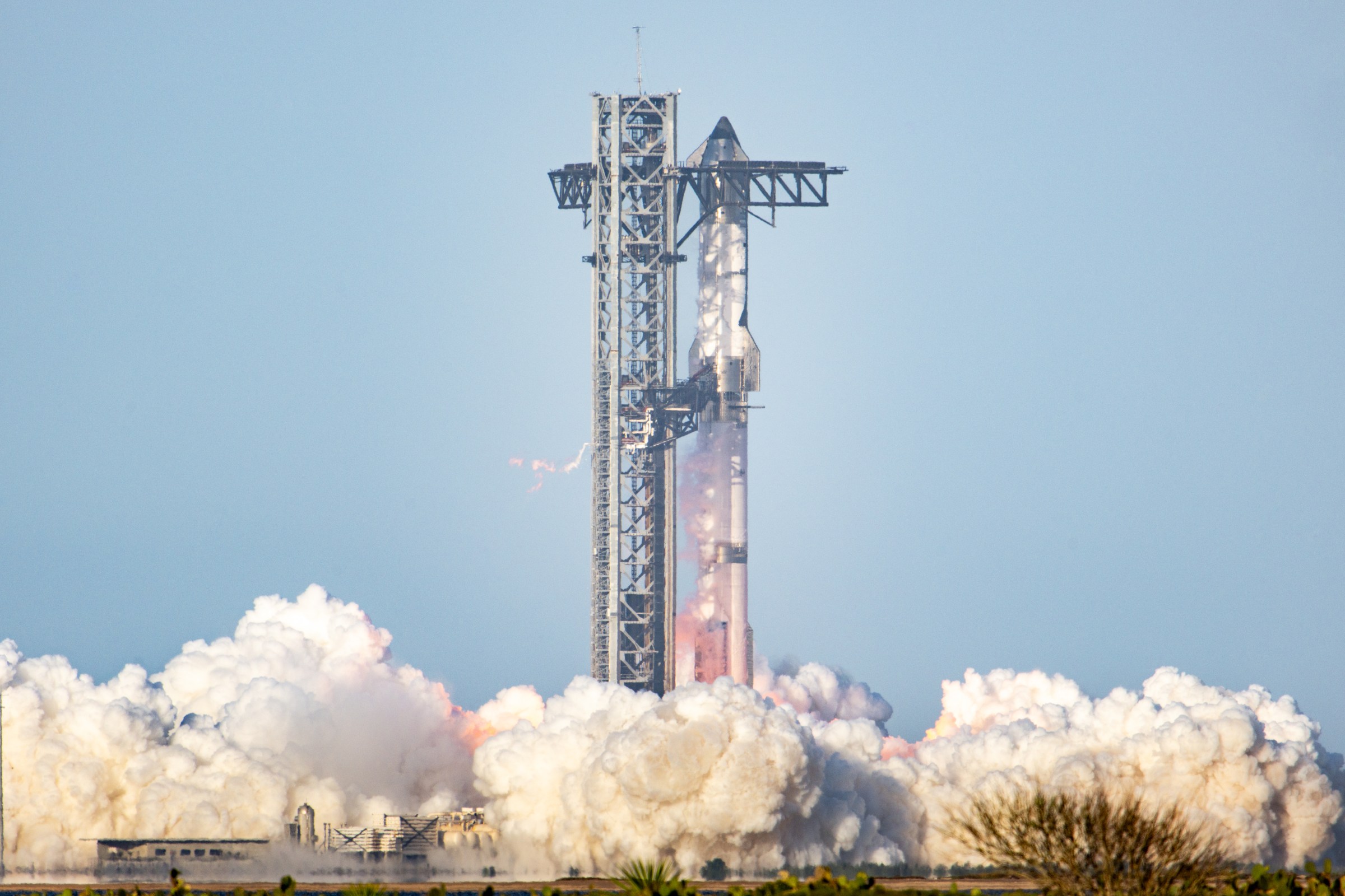 SpaceX Starship Flight 8 Launches From Texas