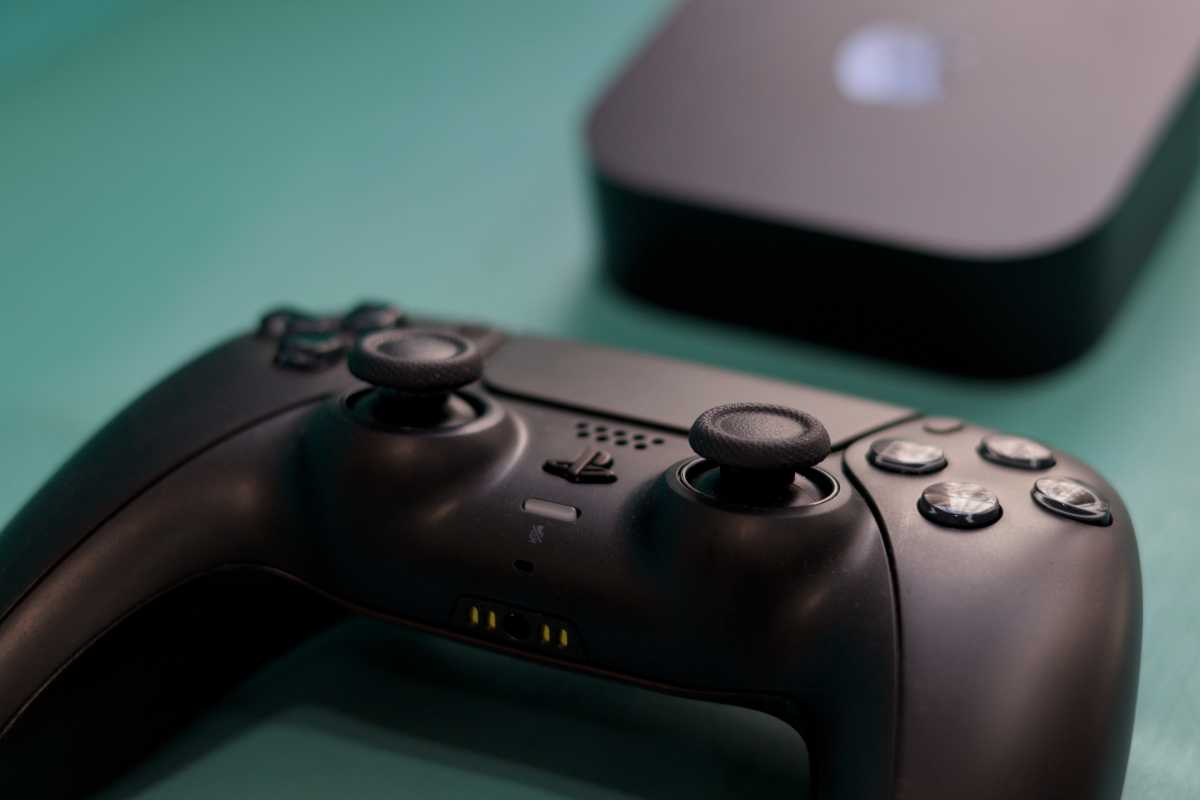 PS5 controller with Apple TV