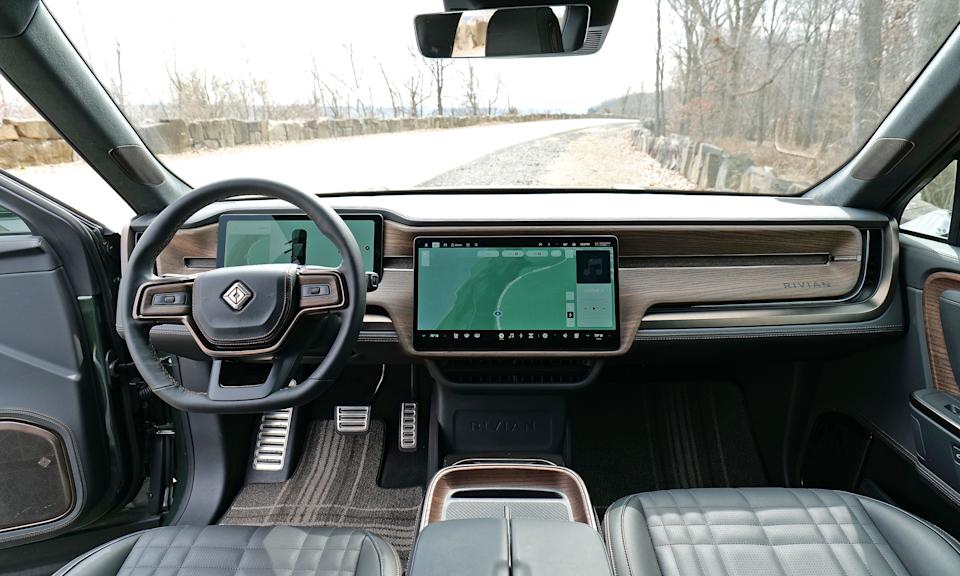 The dashboard of the Rivian R1S, including its 15.6-inch main screen and 12.3-inch digital drive gauge.