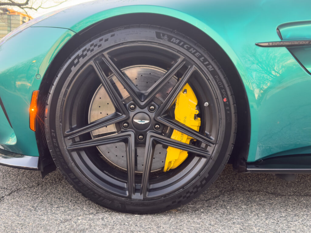 Aston Martin Vantage front wheel