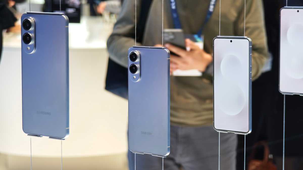 Samsung Galaxy S25 Edge MWC 2
