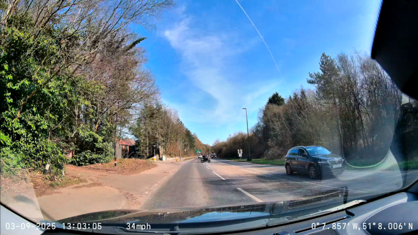 Front view in bright sunshine. You can clearly read an oncoming car's number plate, despite a closing speed of 60mph or more