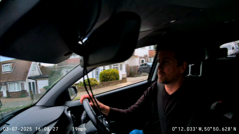 Right view from my car travelling at 19mph in good light. Exterior is well exposed, but the cabin is very dark. You can just about make out the driver, but rear seat passengers wouldn't be clear.