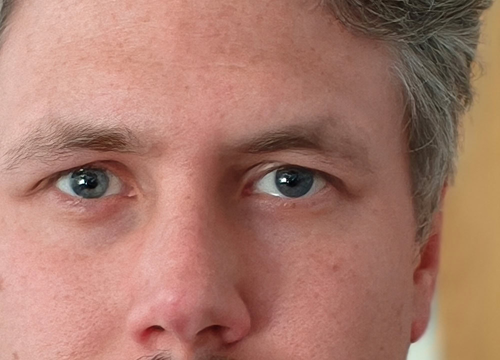 Oppo Find X8 Pro Selfie Noise