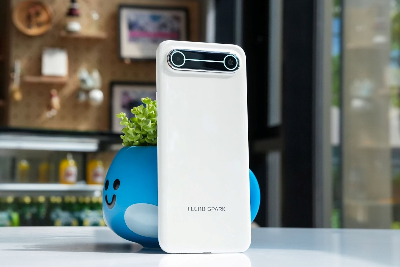 TECNO SPARK Slim Standing Rear TECNO SPARK Slim Standing Rear