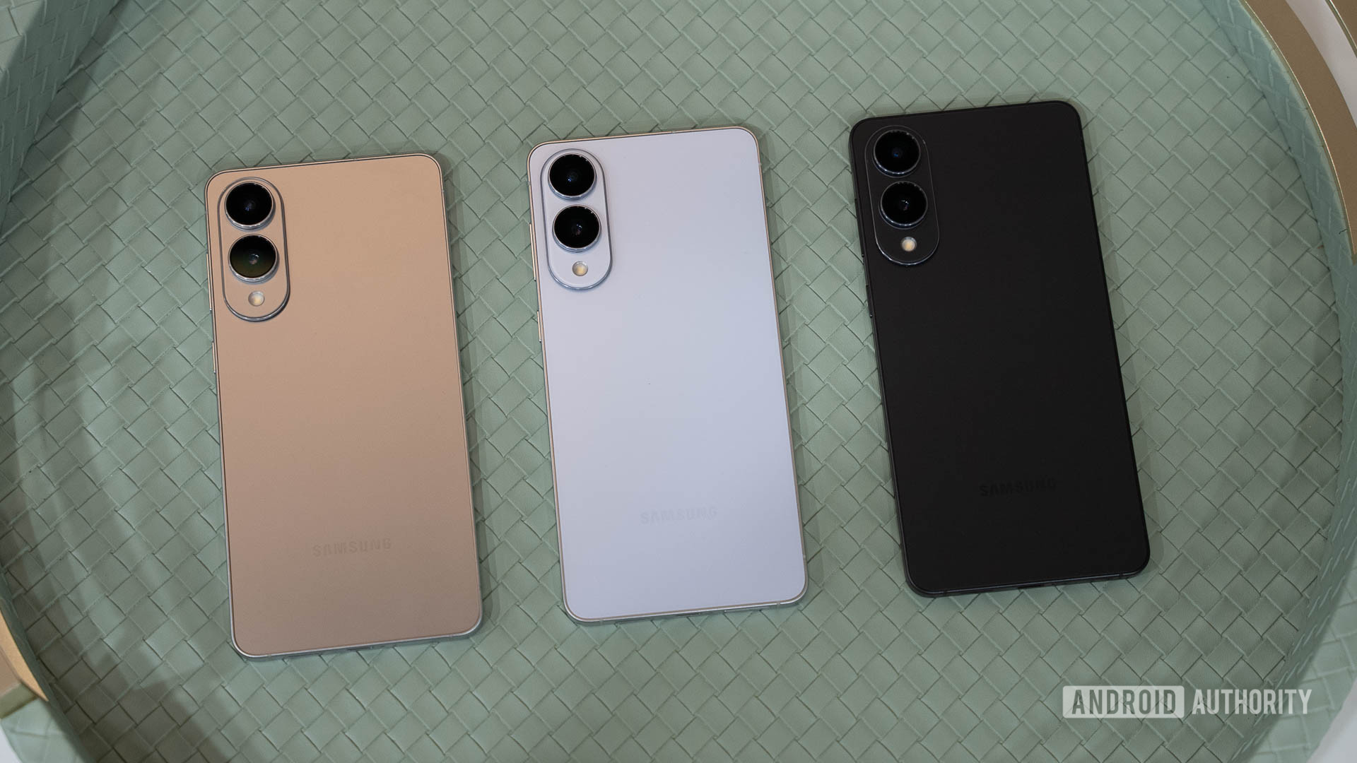 Samsung Galaxy S25 Edge All Three Colors on Mint colored leather Samsung Galaxy S25 Edge All Three Colors on Mint colored leather