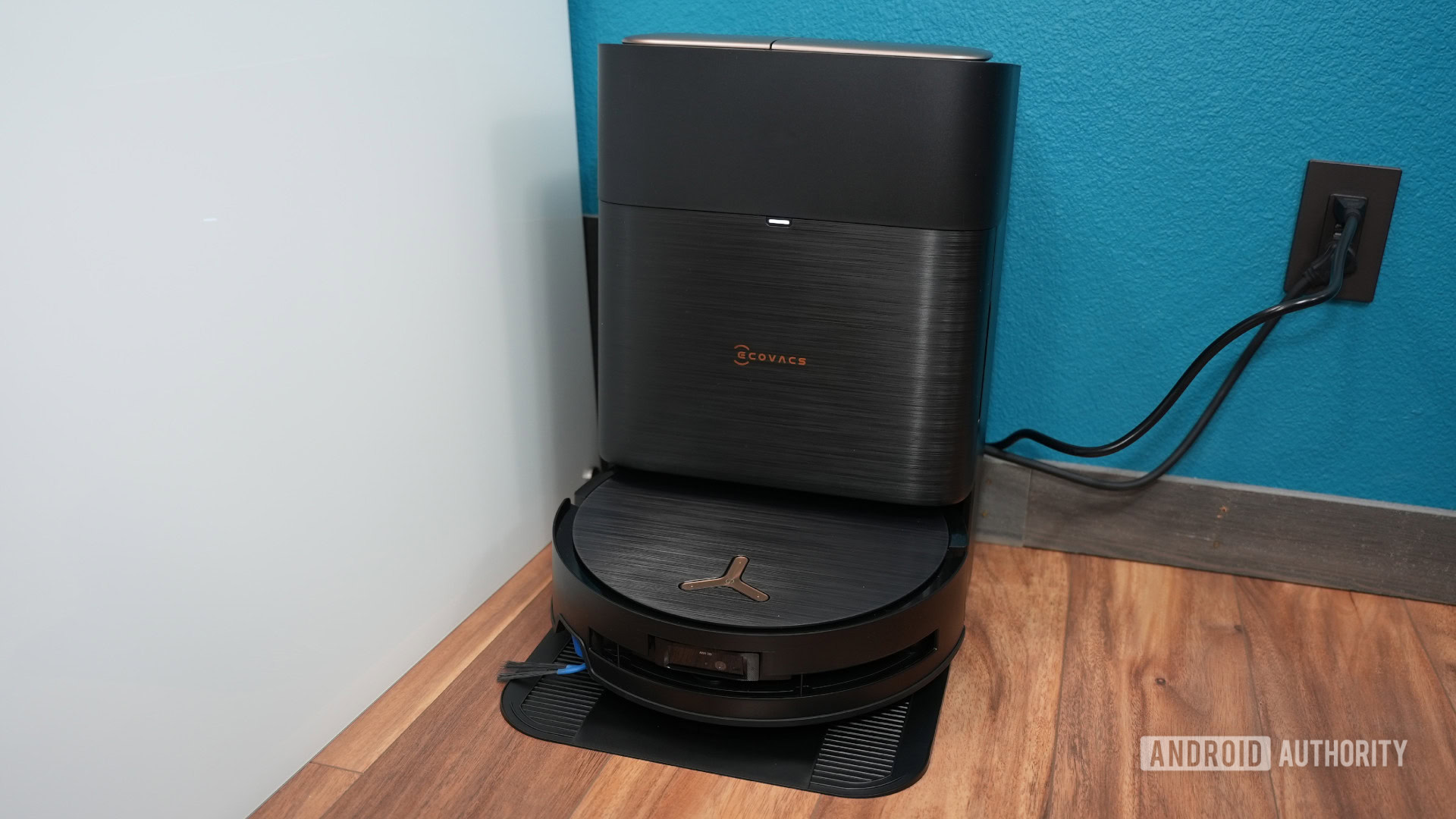 Ecovacs Deebot X9 Pro Omni in base angle Ecovacs Deebot X9 Pro Omni in base angle