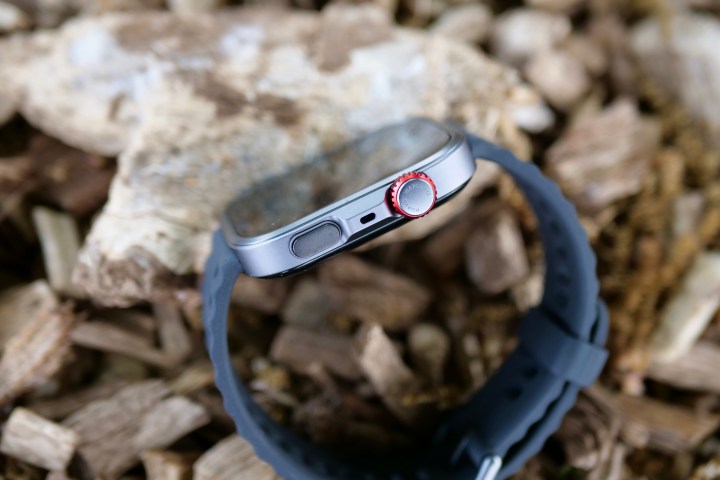 The side of the Huawei Watch Fit 4 Pro.