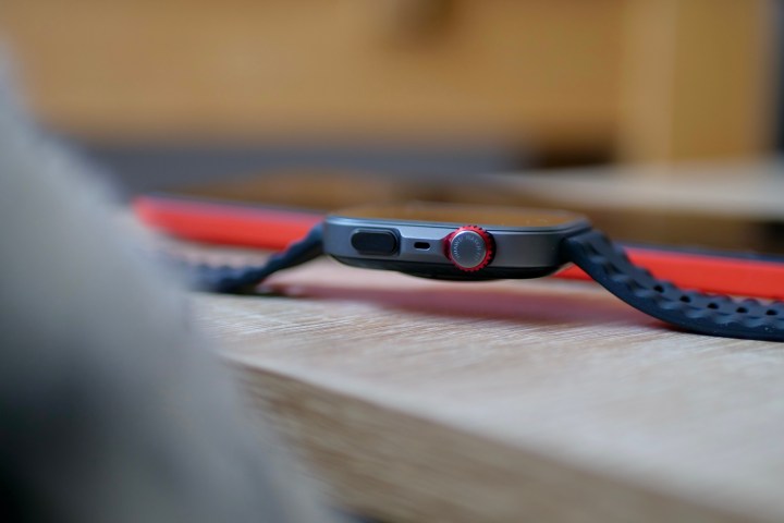 The Huawei Watch Fit 4 Pro's crown.