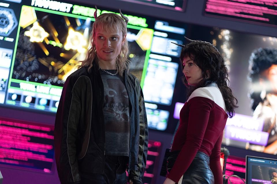 Still from Doctor Who, Series Two, Episode Six: “The Interstellar Song Contest”
