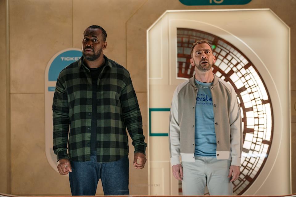 Still from Doctor Who, Series Two, Episode Six: “The Interstellar Song Contest”