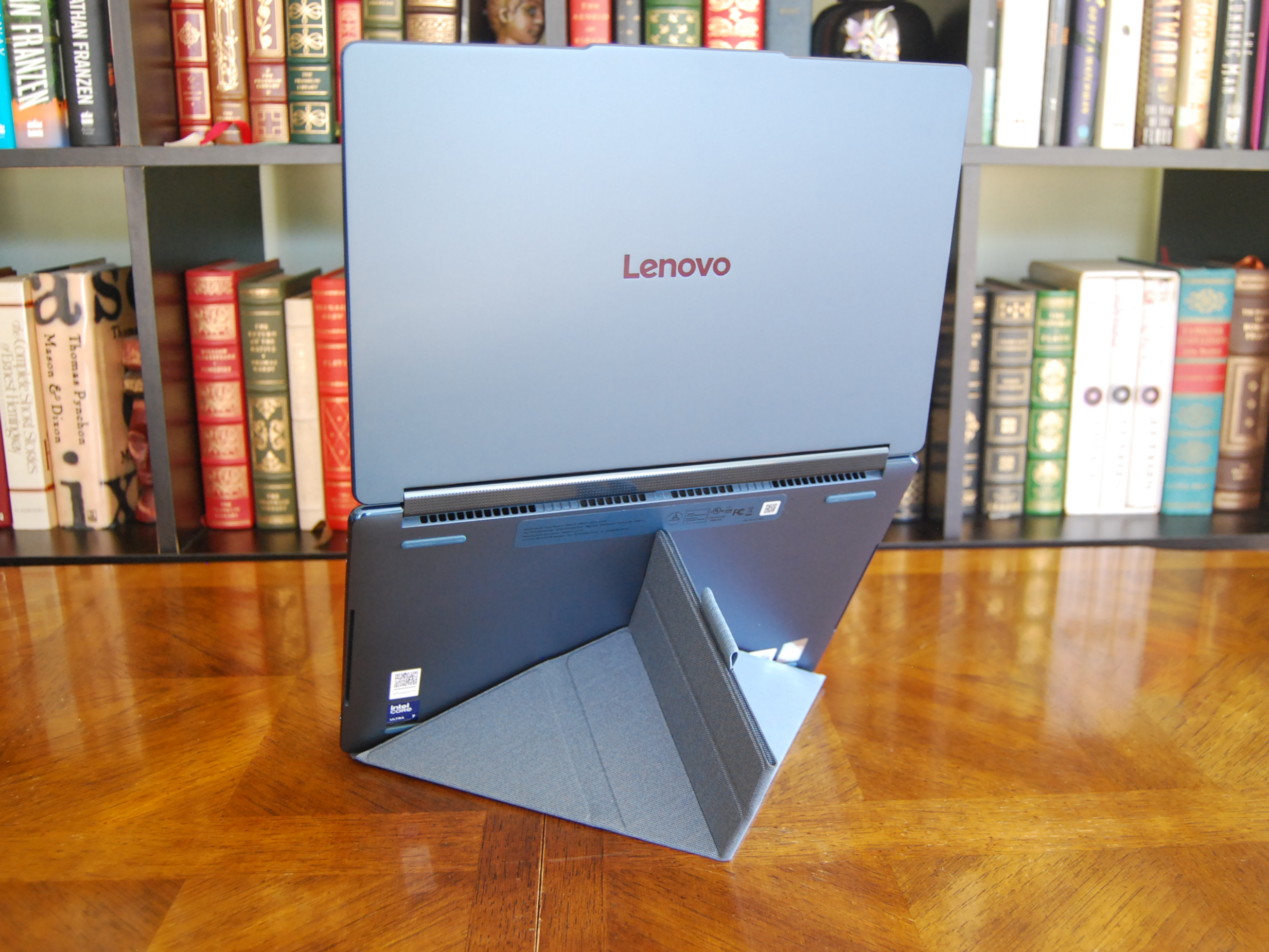 Lenovo Yoga Book 9i 14