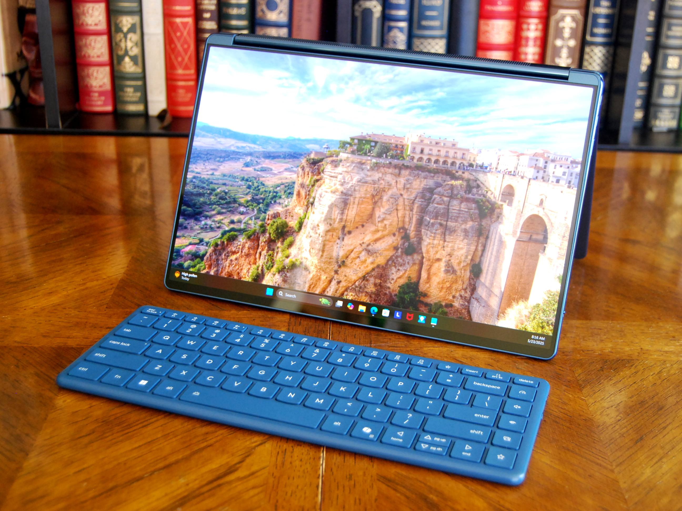 Lenovo Yoga Book 9i 14