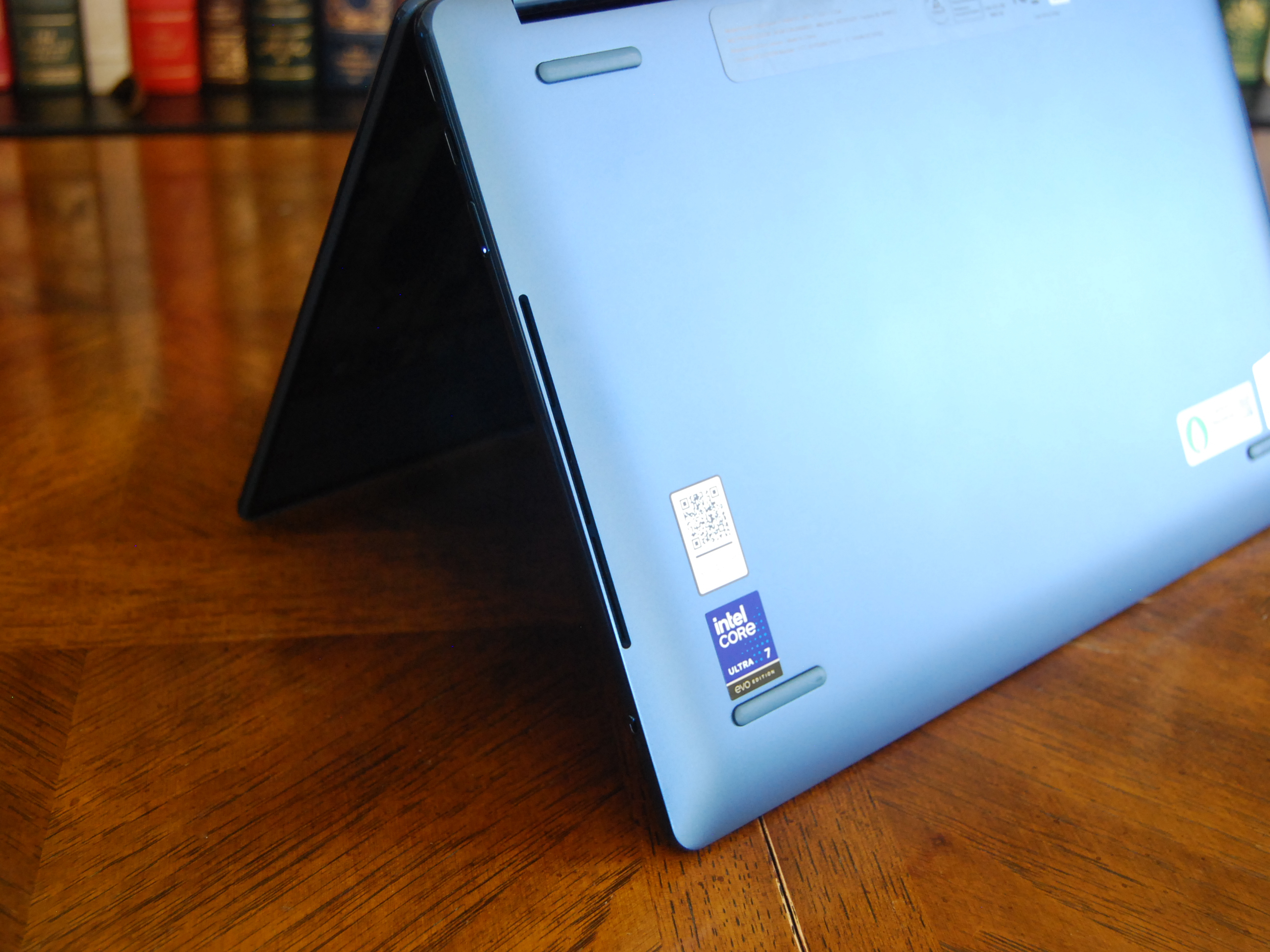 Lenovo Yoga Book 9i 14