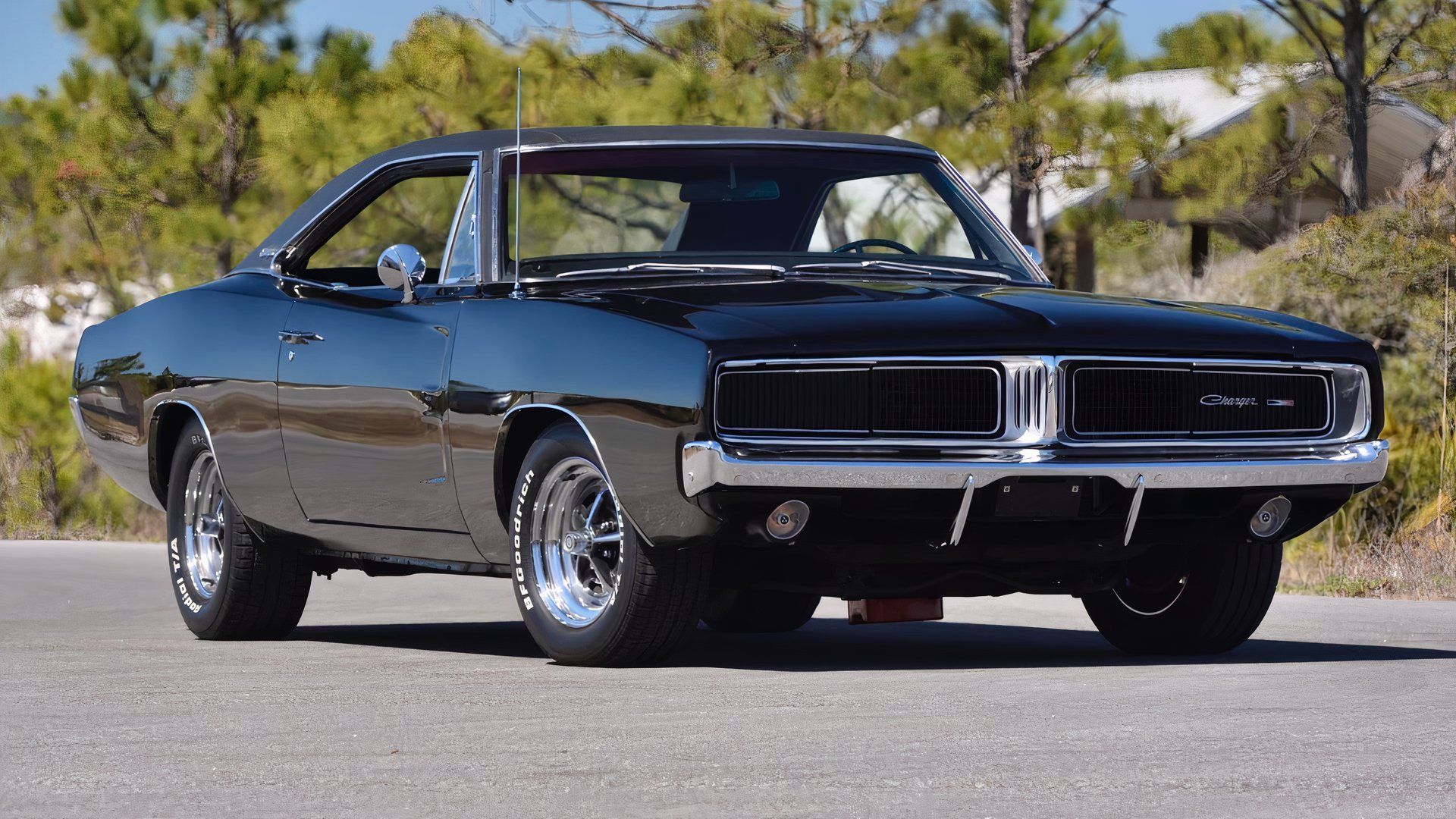 3/4 front view of 1969 Dodge Charger 440