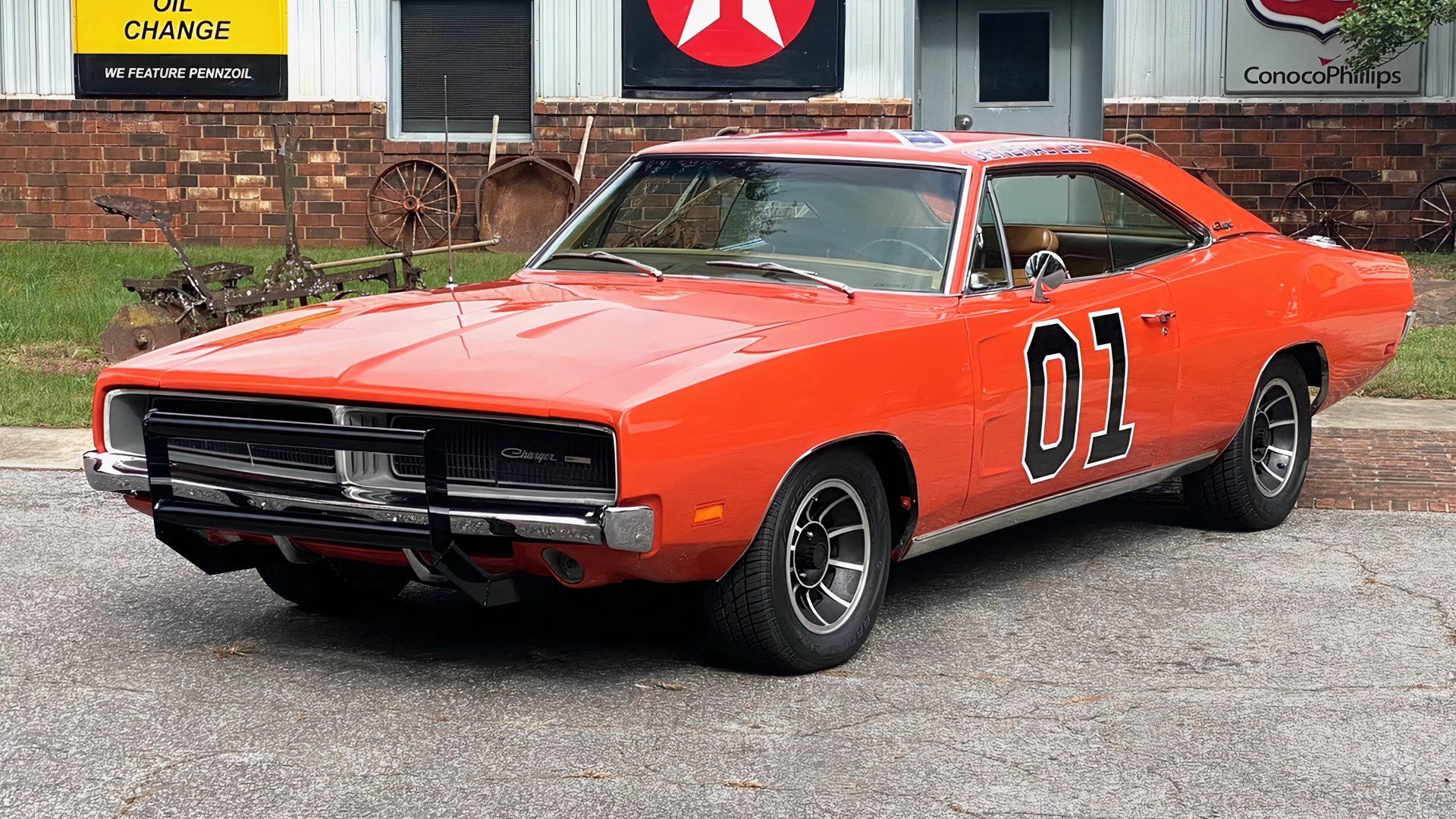 3/4 front view of 1969 Dodge Charger General Lee Clone