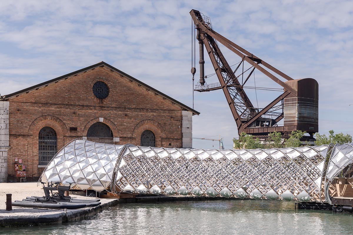 The Norman Foster Foundation and Porsche install a shimmering modular transportation hub in Venice 
