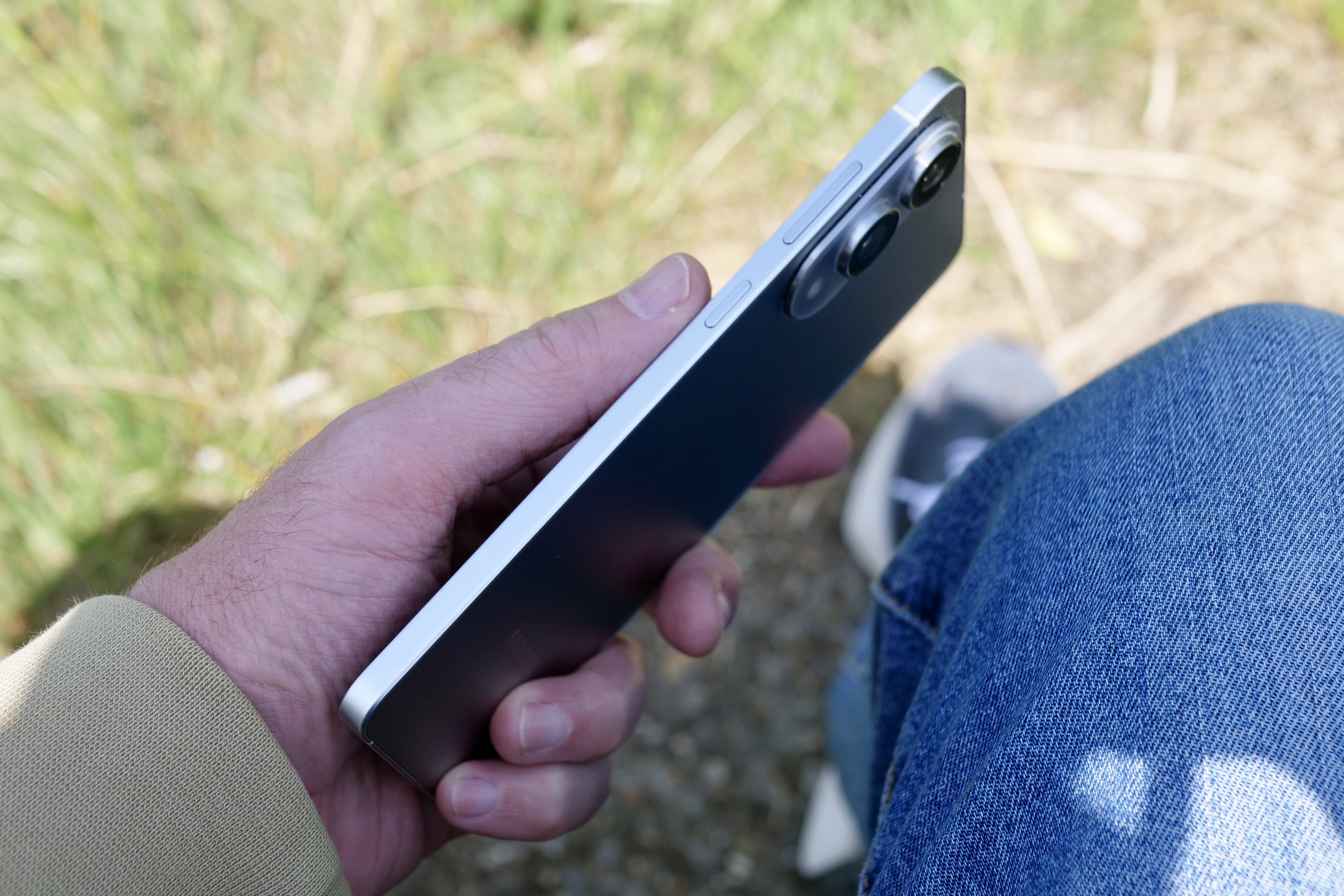 A person holding the Samsung Galaxy S25 Edge.