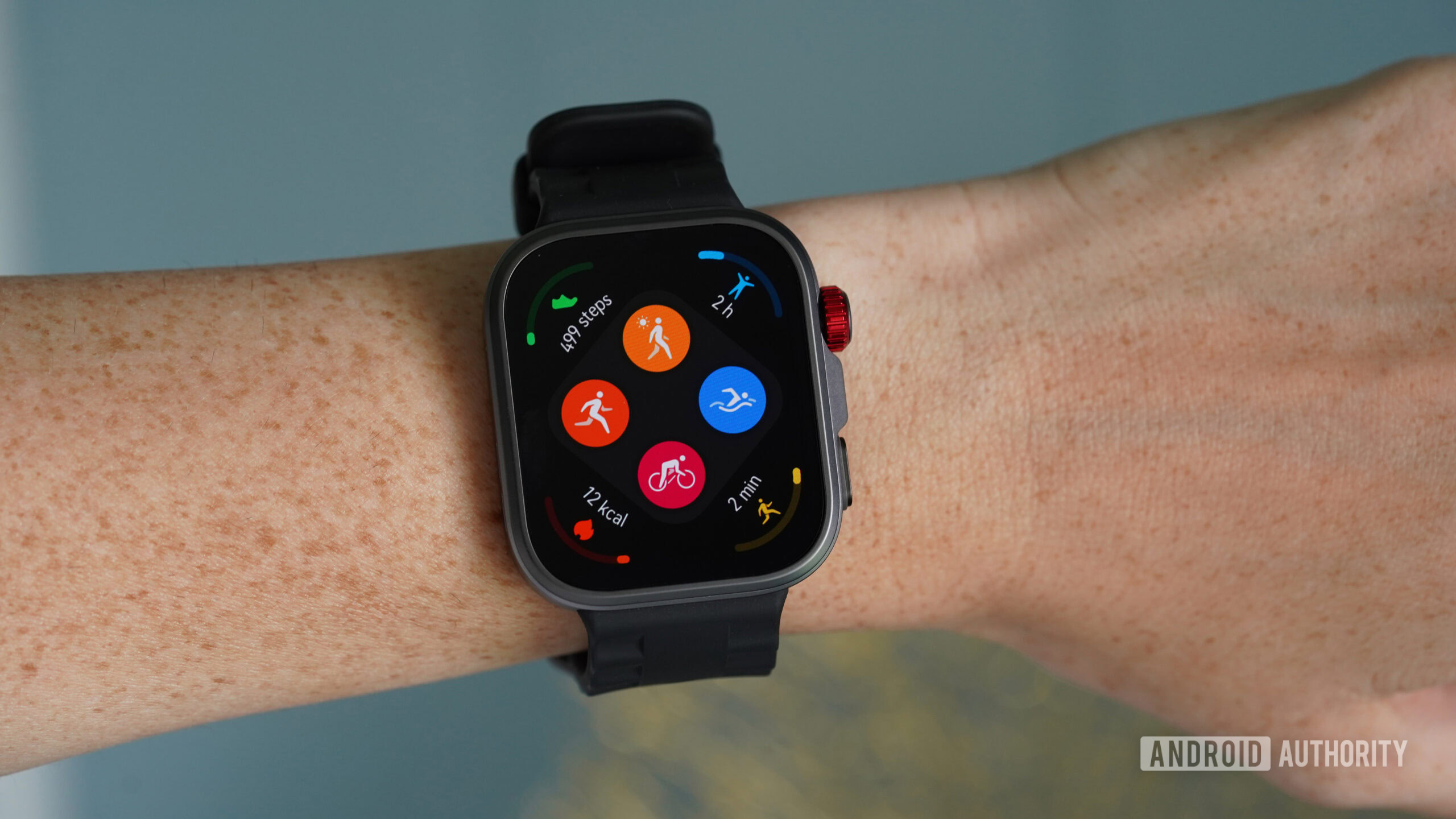 Huawei Watch Fit 4 Pro Activity A user accesses the activites on their Huawei Watch Fit 4 Pro.