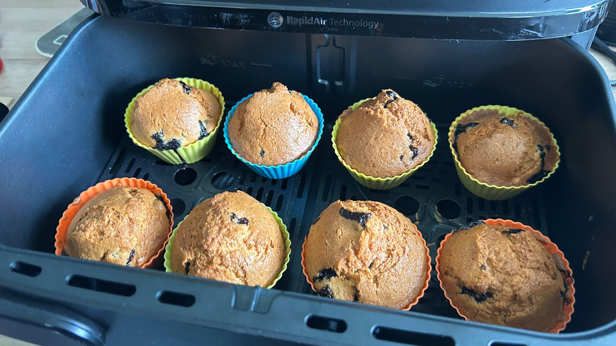Muffins cooked with Philips 1000 Series Dual Basket Air Fryer
