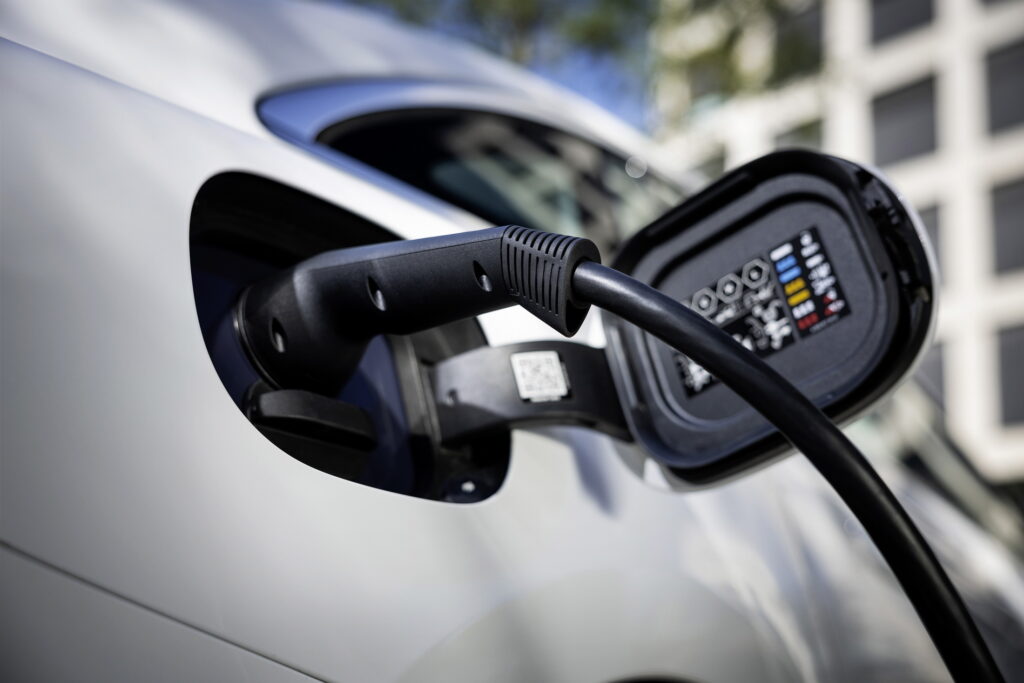 EV Battery Breakthrough Could Double Your Car’s Lifespan