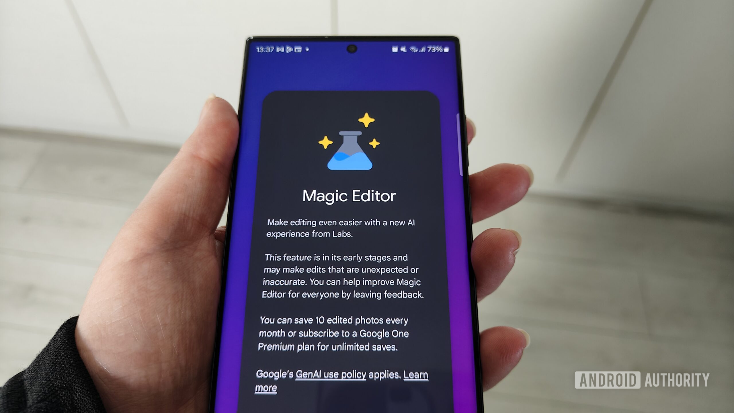 the-google-photos-magic-ai-editor-welcome-screen-on-a-smartphone-screen the google photos magic ai editor welcome screen on a smartphone screen