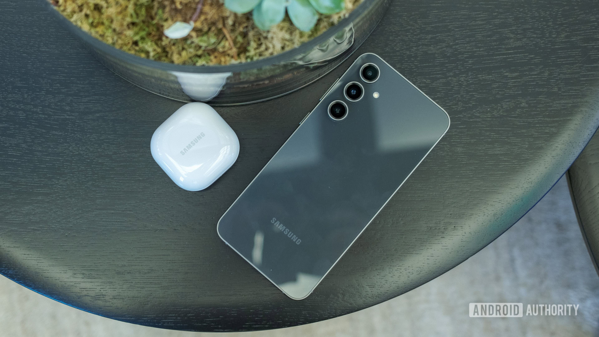 samsung galaxy s23 fe with galaxy buds fe samsung galaxy s23 fe with galaxy buds fe