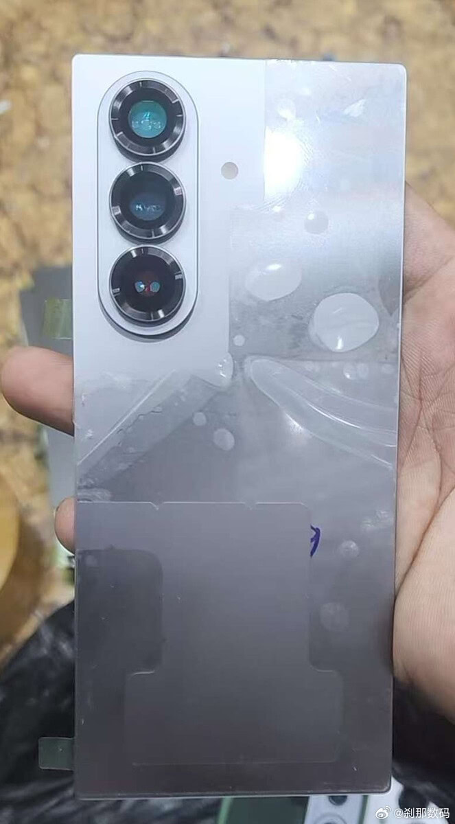 samsung galaxy z fold 7 live image